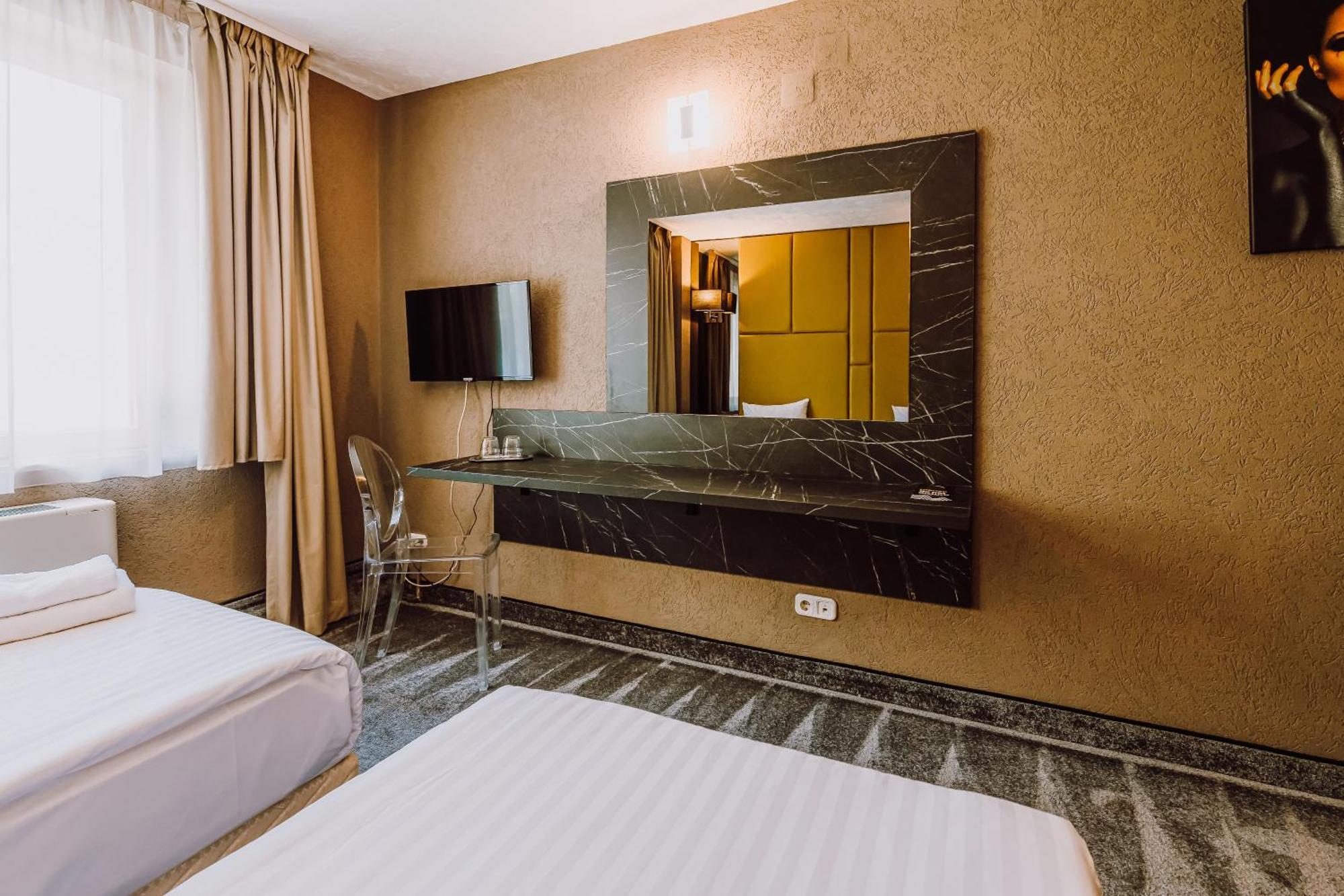 Târgu-Mureş Hotel Ciao מראה חיצוני תמונה