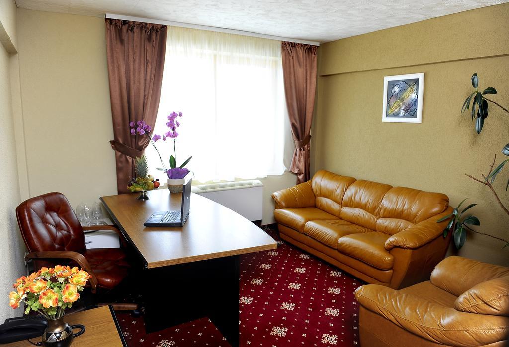 Târgu-Mureş Hotel Ciao מראה חיצוני תמונה