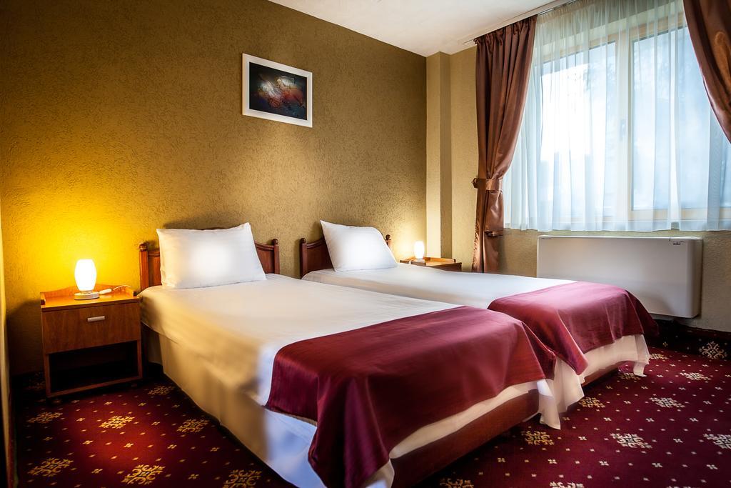Târgu-Mureş Hotel Ciao מראה חיצוני תמונה