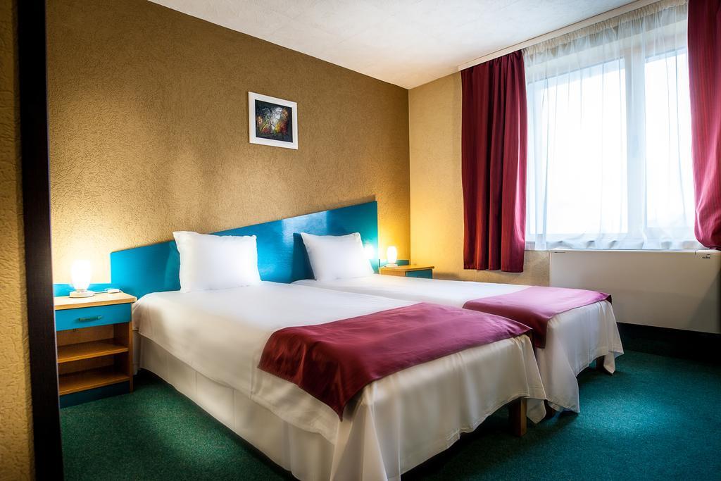 Târgu-Mureş Hotel Ciao מראה חיצוני תמונה
